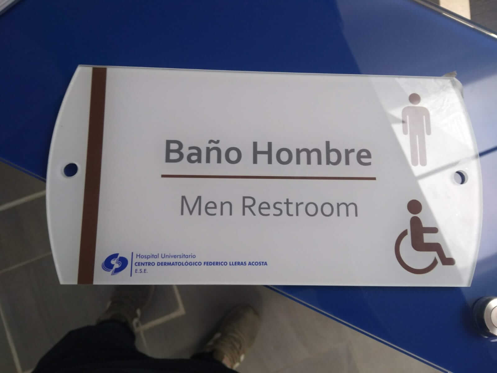 Señalización arquitectónica corporativa